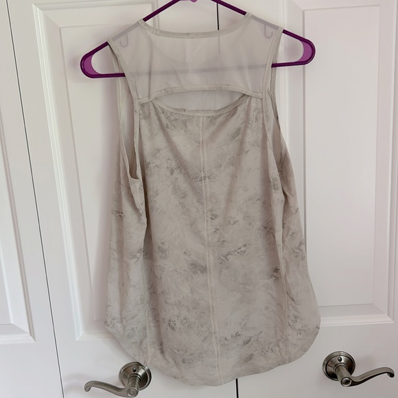 Lululemon Sculpt Tank Top Size 8 Stone Haze Print - Picture 2 of 2